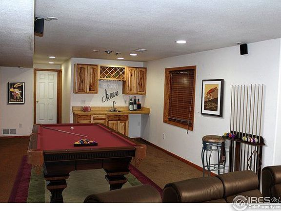 4th image of 220 Whitney Ct