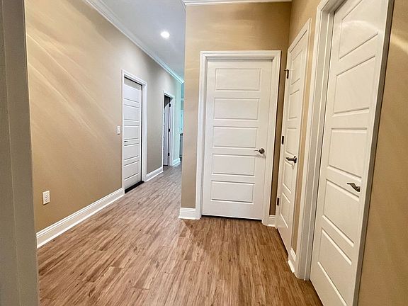 3rd image of 152 The Villas Way