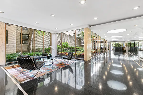 Sold by Compass | media 37