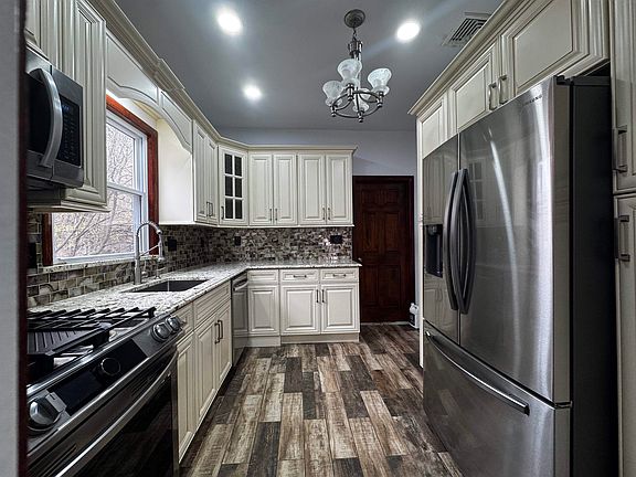 2nd image of 2772 Kennedy Blvd Floor 2