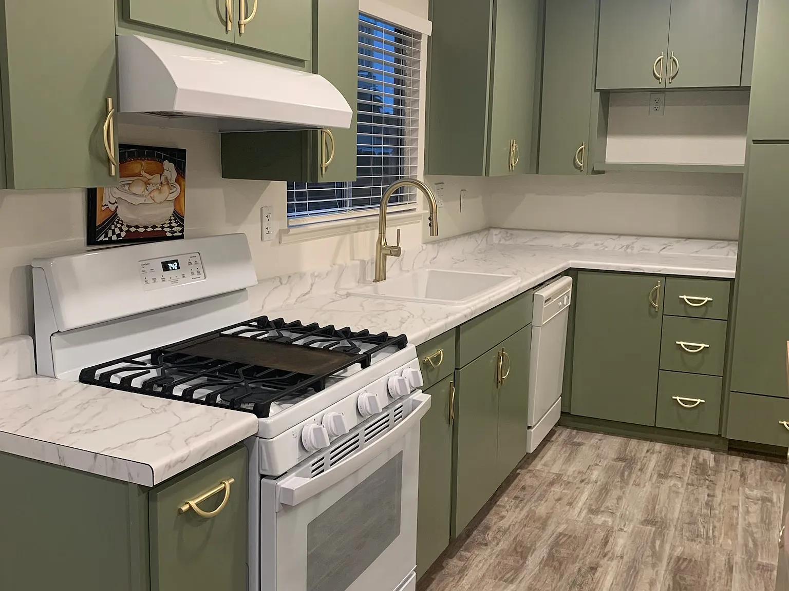 3 bed, 1659 sqft, $4,450 — Photo 3
