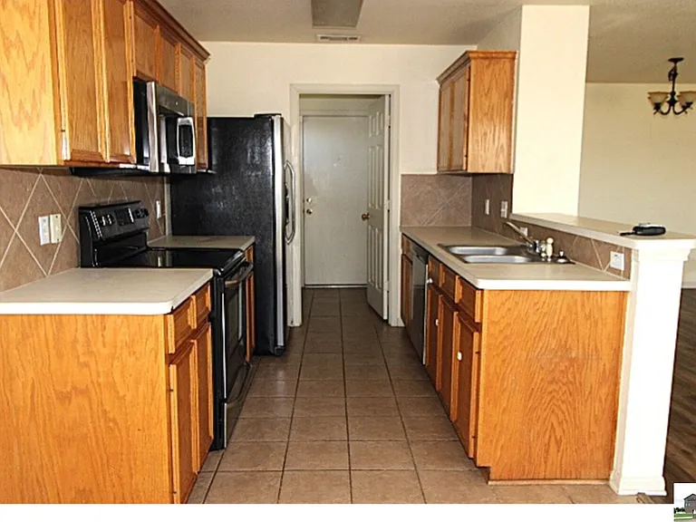 5707 Schneider Dr — Photo 12