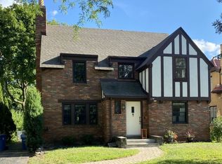 290 W Elm Park Ave, Elmhurst, IL 60126