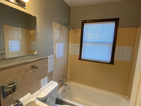 5th image of 804 2nd Ave APT 1