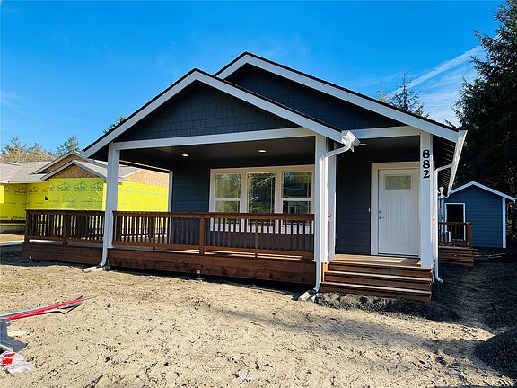 Photo of previous build and not of home under construction>