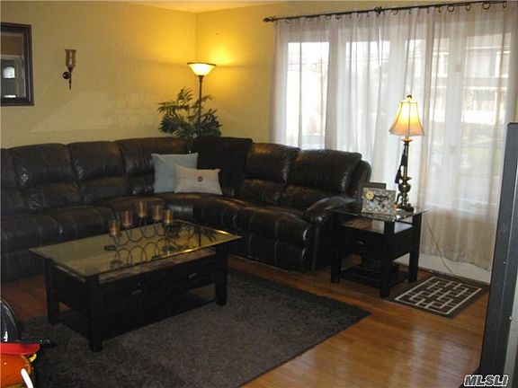 2nd image of 135 Scudder Ave