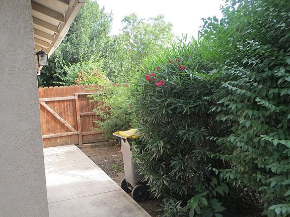 2nd image of 2933 Country Club Blvd