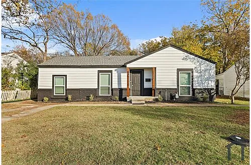 436 Carver St Photo 1