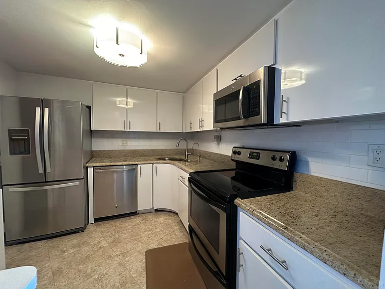 1200 S Flagler Dr #802 — Photo 4