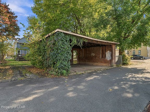 4th image of 1268 Wyoming Ave