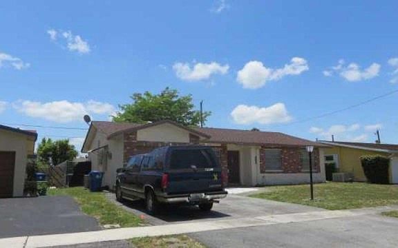 3rd image of 11700 NW 31st Pl