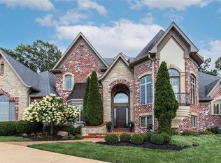110 Grand Meridien Forest Dr, Chesterfield, MO 63005