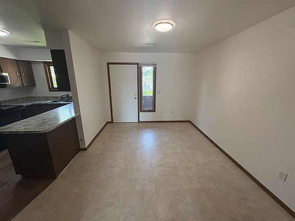 3rd image of 1200-1228 Yellowstone Ave #1212