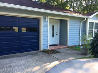 203 Foxwood Cir, Saint Marys, GA 31558