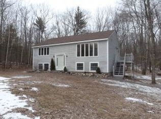 66 Meadow Ln, Auburn, NH 03032
