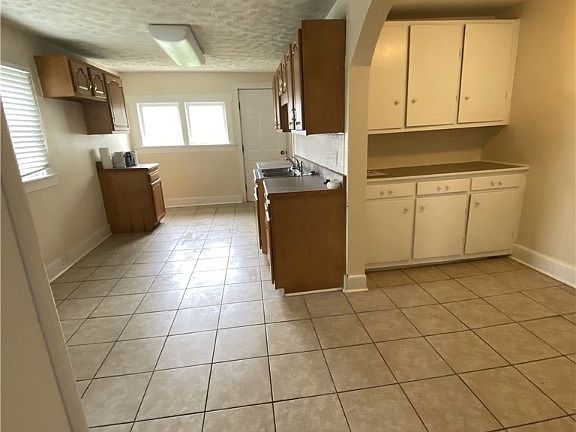 5th image of 545 Harrison Ave