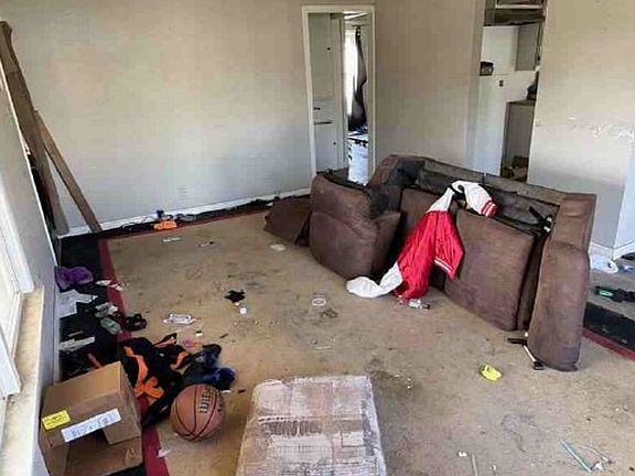 Additional Living Room