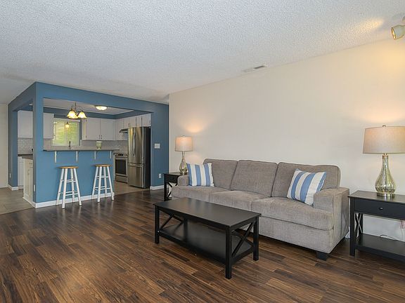 5th image of 2208 NE 95th Ave