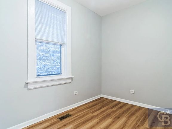 2nd image of 1437 N Cleaver St APT 1R