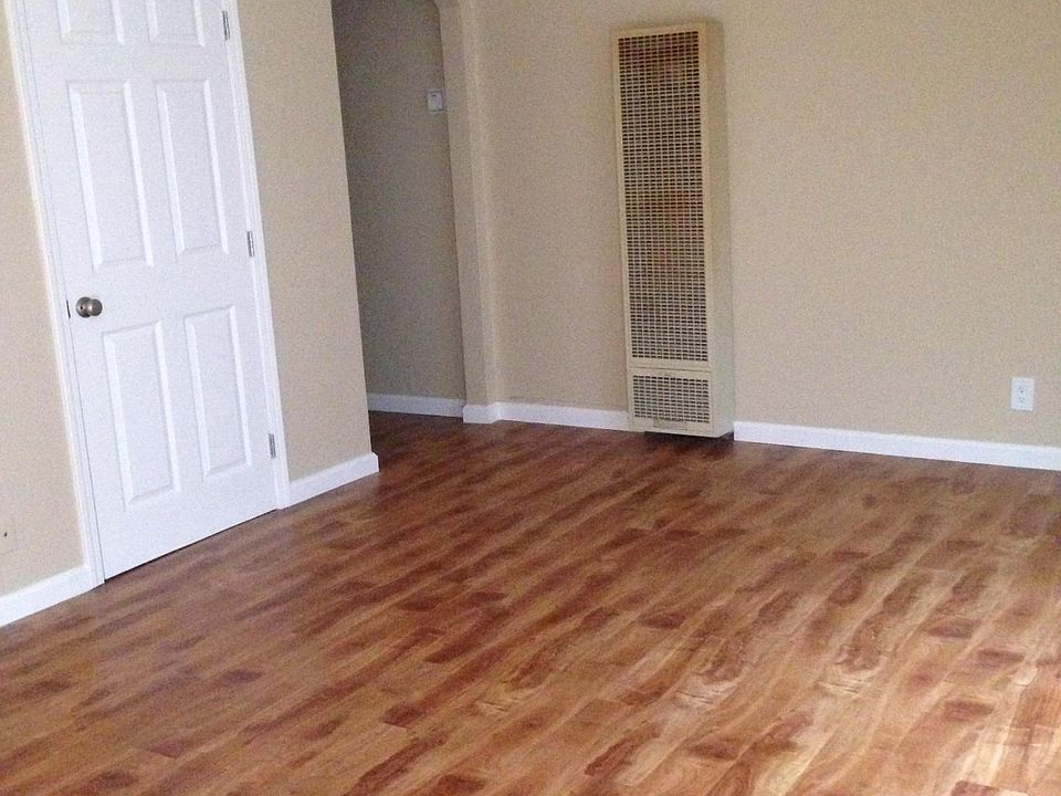 1st image of 150 Redwood Ave #3