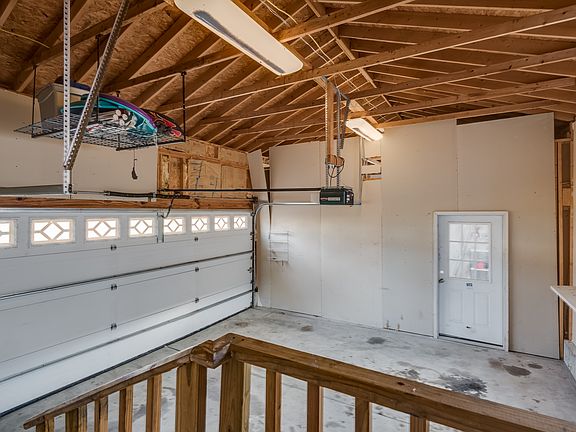 3 car garage