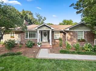 1301 Forest Brook Rd, Knoxville, TN 37919