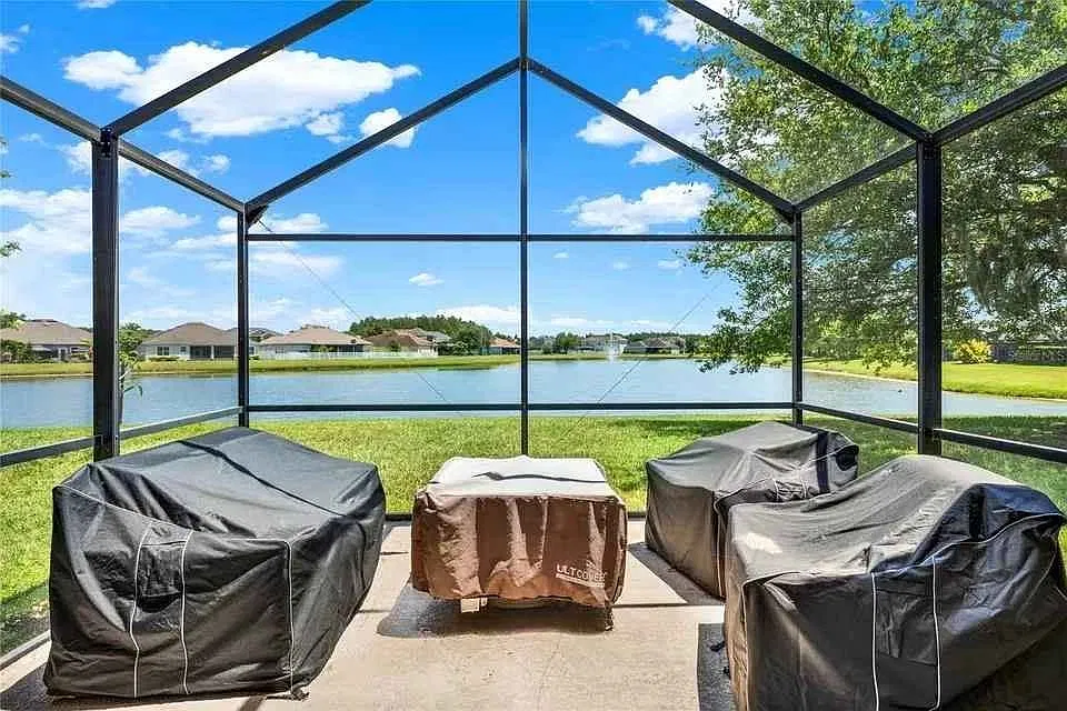 3 bed, 2.0 bath, 1746 sqft, $2,580 — Photo 3