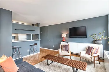 Rented by Metropolitan Res. Partners