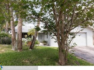 602 SW 75th Way, North Lauderdale, FL 33068