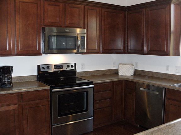 2nd image of 3461 S Glasgow Cir