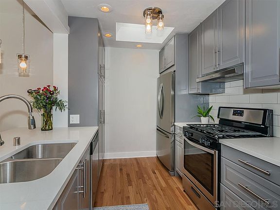 5th image of 3823 Edna Pl