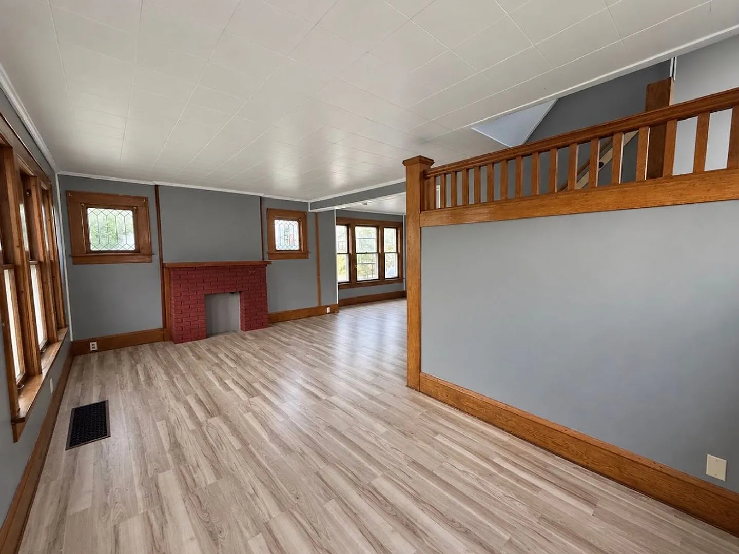 1002 Dartmouth Ave SW — Photo 3