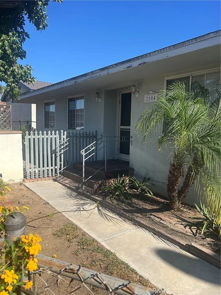 2 bed, 1015 sqft, $2,265 — Photo 1
