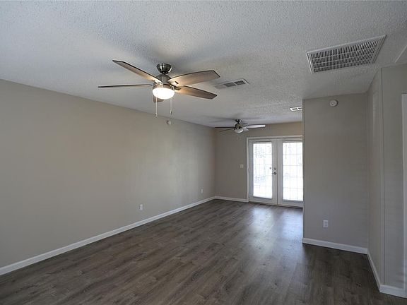 5th image of 3021 Forestdale Ln