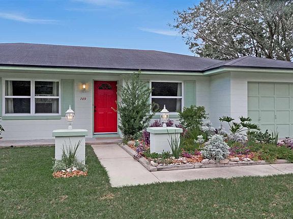 4th image of 789 Bahia Dr