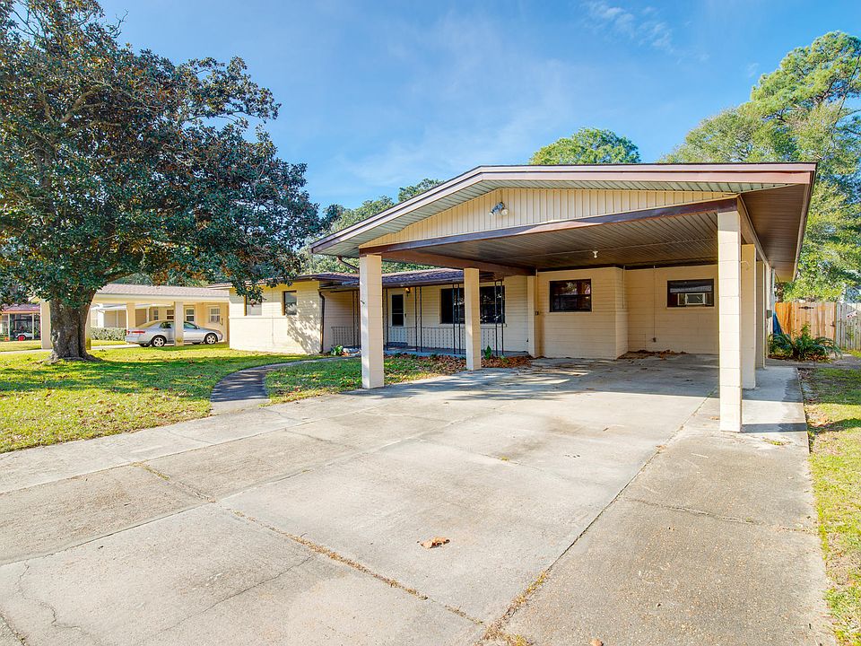 1st image of 14 Waynel Cir