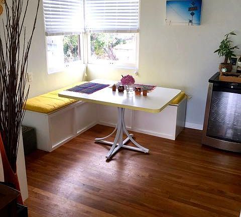 Breakfast nook, kitchen is on the right