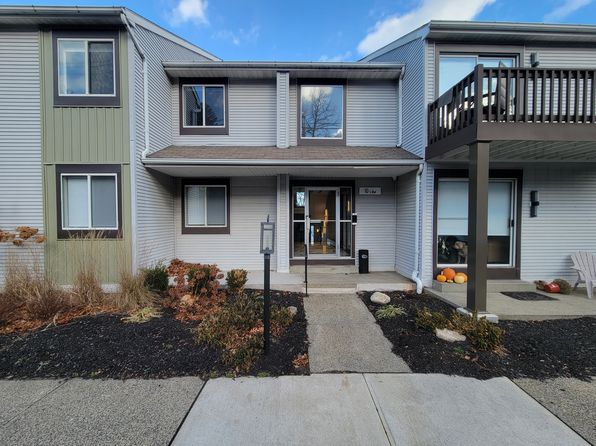 8-12 South Blvd #12-102