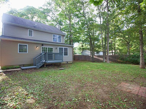 4th image of 267 Beaver Dr