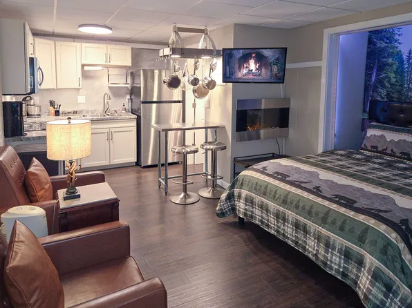 14 Overlook #B, Snowshoe, WV 26209