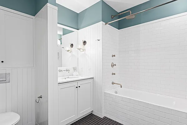 Sold by Corcoran | media 61