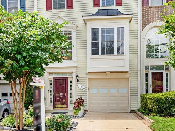 14220 Madrigal Dr, Woodbridge, VA 22193