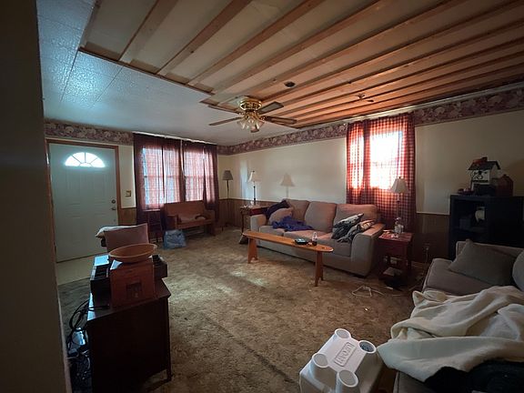 3rd image of 255 Pine St