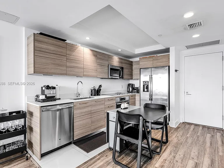 121 NE 34th St #2810 — Photo 6