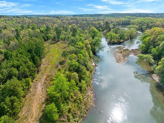 4th image of 387 N Riverbend Rd