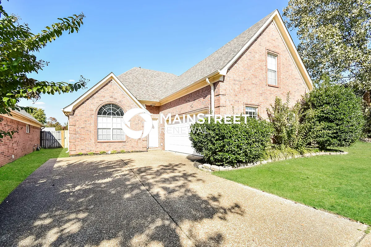 Front View - 1116 Warwick Pl