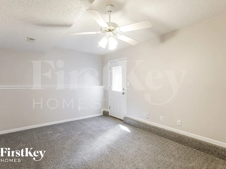 11328 N Wyandotte St — Photo 11