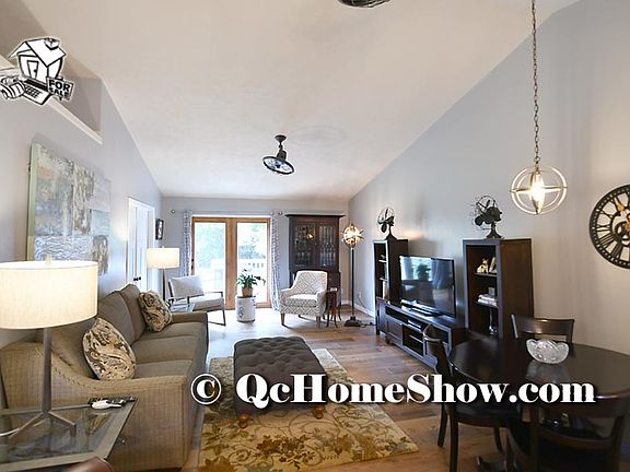 13 x 23 Living Room
