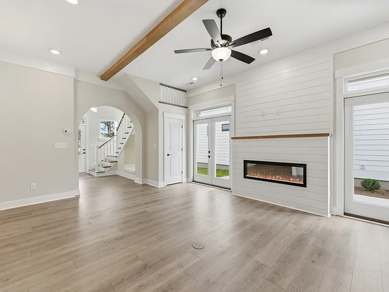 917 Calhoun Way — Photo 6