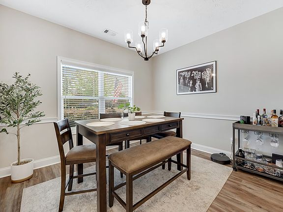 5th image of 8081 Garrett Pines Dr